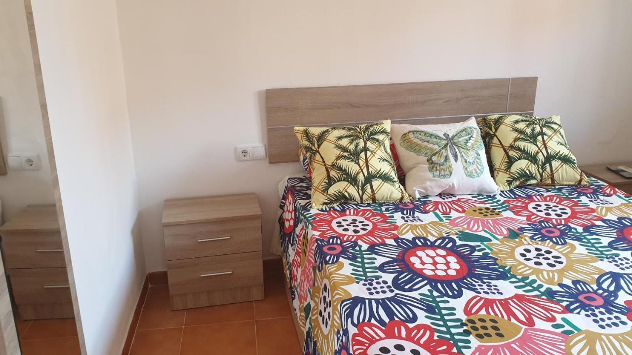 Apartamento Helena Рота Екстериор снимка