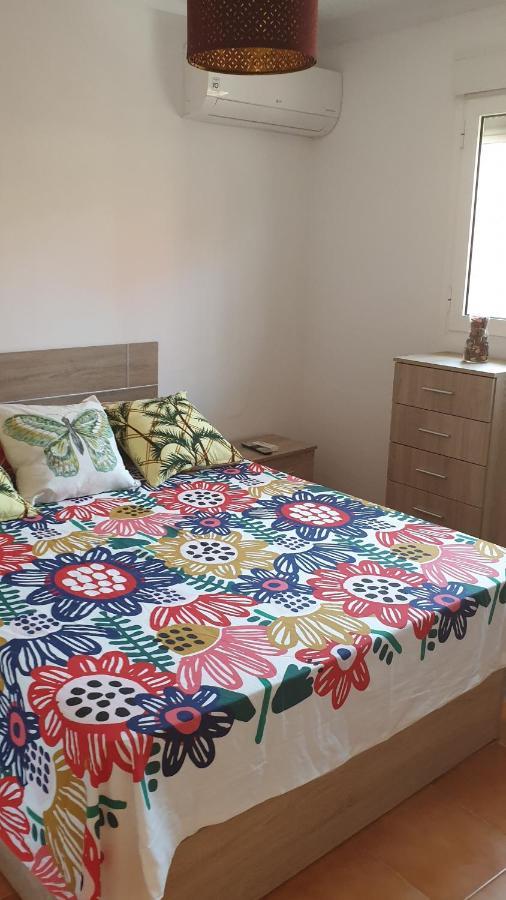 Apartamento Helena Рота Екстериор снимка