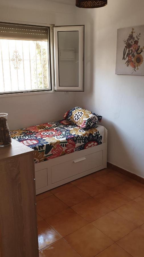 Apartamento Helena Рота Екстериор снимка